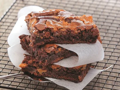 Yer Fıstığı Ezmeli Brownie tarifi Yer Fıstığı Ezmeli Brownie tarifi