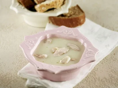 Bademli Tavuk Çorbası tarifi