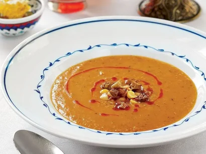 Kızarmış Patlıcanlı Lebeniye Çorbası tarifi
