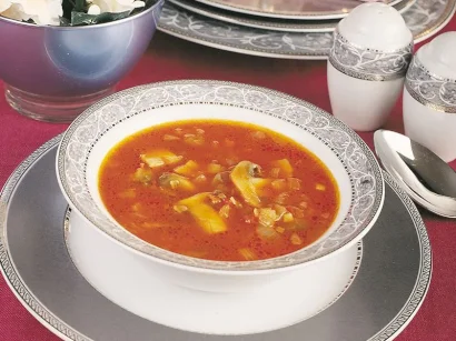 Salçalı Mantar Çorbası tarifi