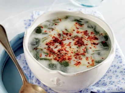 Soğuk Semizotu Çorbası tarifi