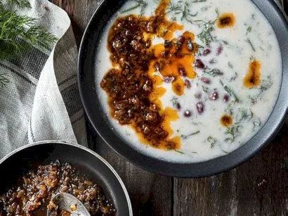 Yoğurtlu Ve Fasulyeli Arapsaçı Çorbası tarifi