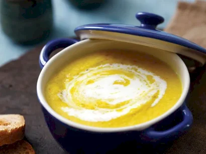 Zerdeçallı Nohut Çorbası tarifi