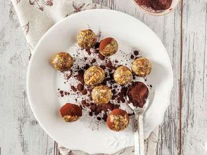 İncirli, Antep Fıstıklı Ve Ballı Toplar tarifi