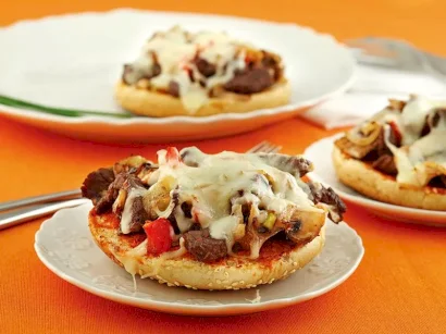 Marine Edilmiş Antrikot İle Sandviç tarifi