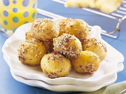 Susamlı Ve Körili Patates tarifi