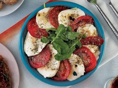 Caprese Salatası tarifi Caprese Salatası tarifi