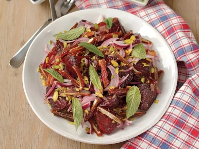 Hurmalı Pancar Salatası tarifi