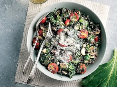 Kinoalı Ilık Pazı Salatası tarifi