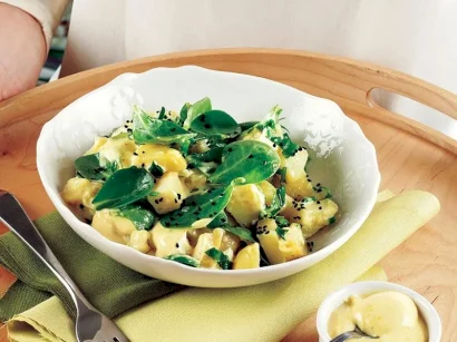 Körili Ve Patatesli Semizotu Salatası tarifi