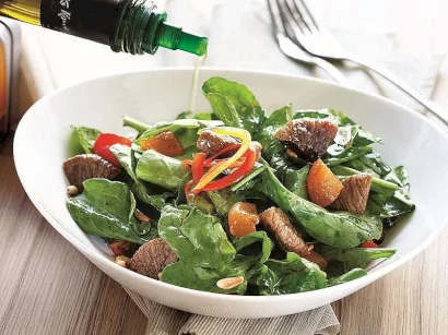 Kuru Meyveli Kuzukulağı Salatası tarifi