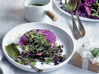 Lahana Kasesinde Mikro Yeşilli Mercimek Salatası tarifi Lahana Kasesinde Mikro Yeşilli Mercimek Salatası tarifi