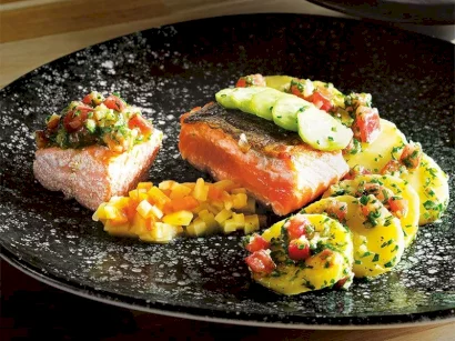 Somon Ve Patates Salatası tarifi