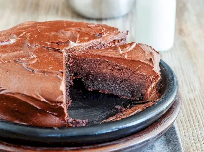 Bitter Çikolatalı Kek tarifi