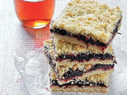 Kırıntılı Dut Tatlısı tarifi