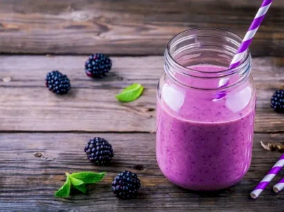 Böğürtlenli Smoothie tarifi