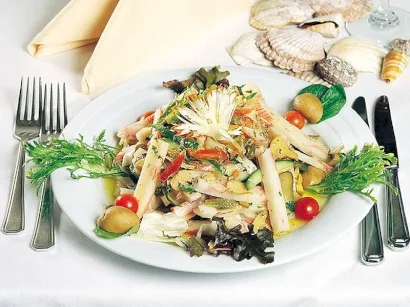 Yengeç Salatası (Safarat Mutfağı) tarifi