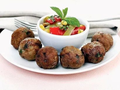 Üç Biberli Top Köfte tarifi