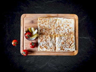 Tahinli Ispanaklı Sac Böreği tarifi