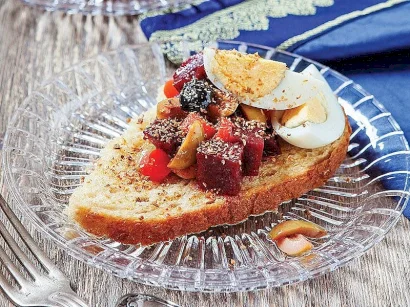 Ekmek Salatası tarifi