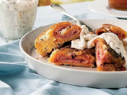 Kaşar Peynirli Ve Salamlı Ekmek Ruloları tarifi Kaşar Peynirli Ve Salamlı Ekmek Ruloları tarifi