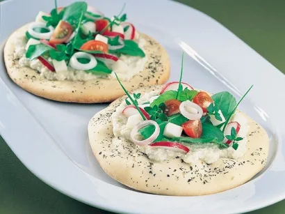 Pide Üstü Salata tarifi