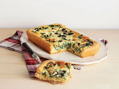 Zeytinli Ve Pazılı Tart tarifi