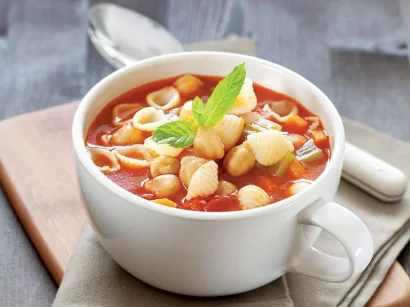 Makarnalı Nohut Çorbası tarifi