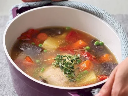 Anneanne Usulü Tavuklu Sebze Yemeği tarifi