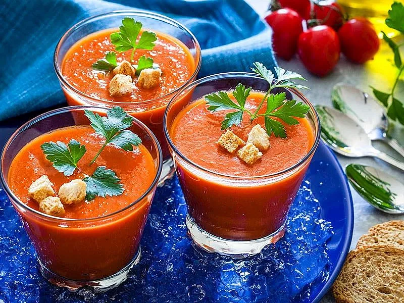 Gazpacho Çorbası tarifi