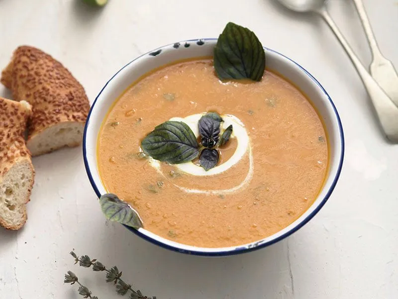 Zerdeçallı Ve Reyhanlı Havuçlu Patates Çorbası tarifi