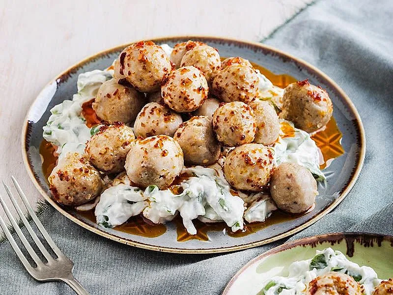 Cacıklı Patlıcanlı Köfte tarifi