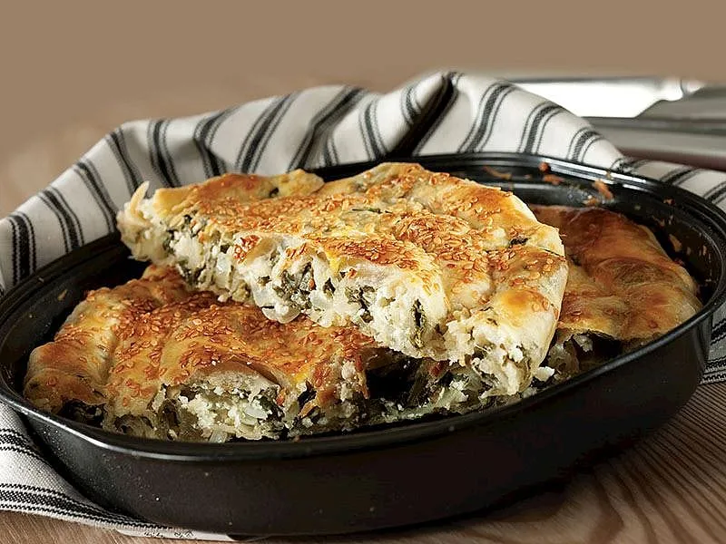 Pazılı Ve Peynirli Burma Börek tarifi