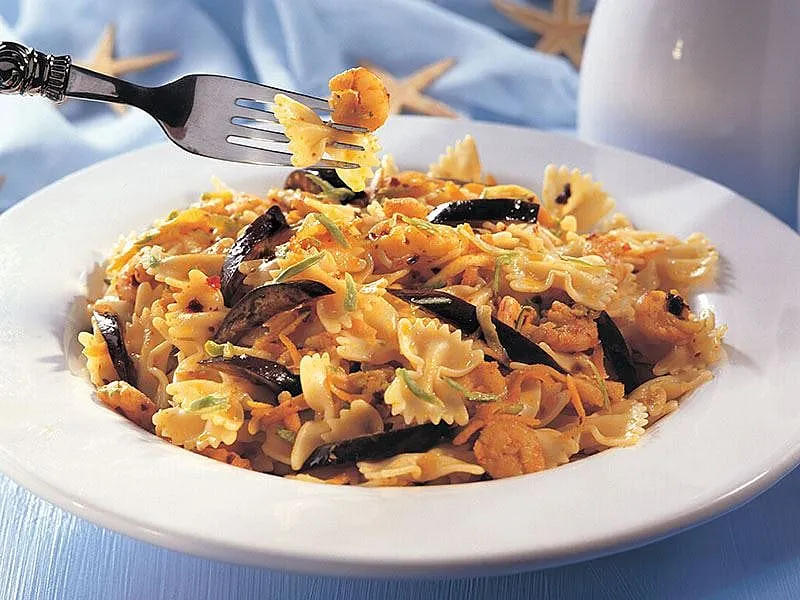 Karidesli Ve Sebzeli Makarna tarifi