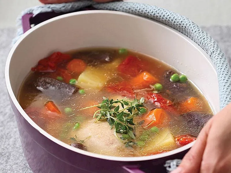 Anneanne Usulü Tavuklu Sebze Yemeği tarifi